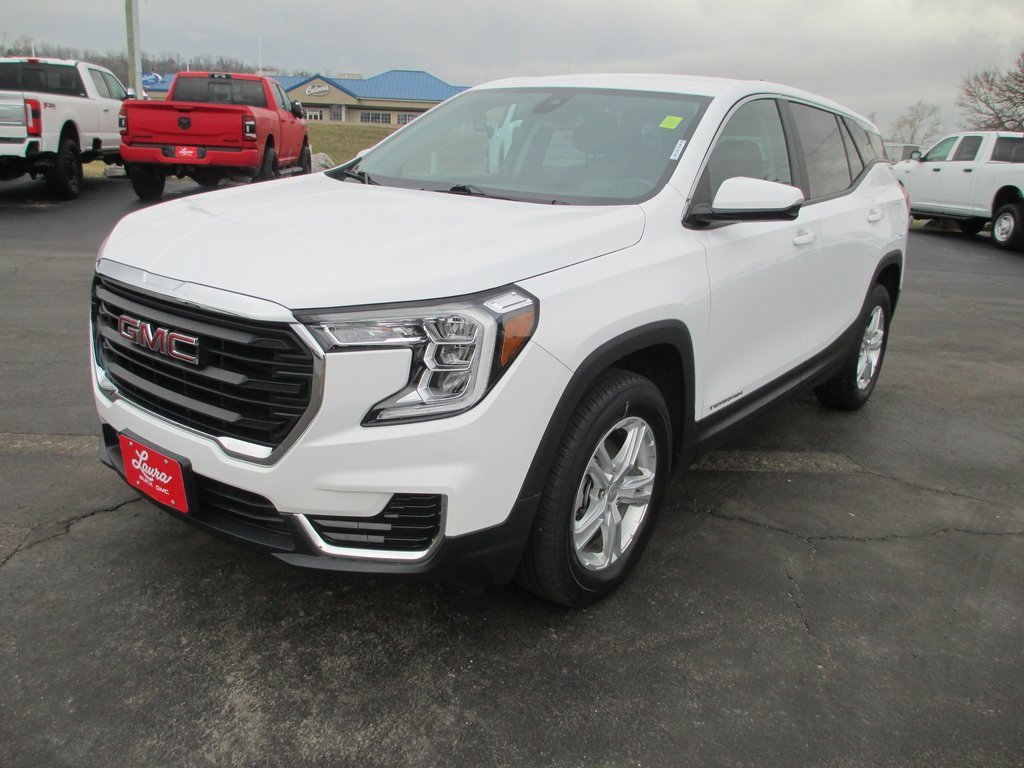 Used 2023 GMC Terrain SLE image 10