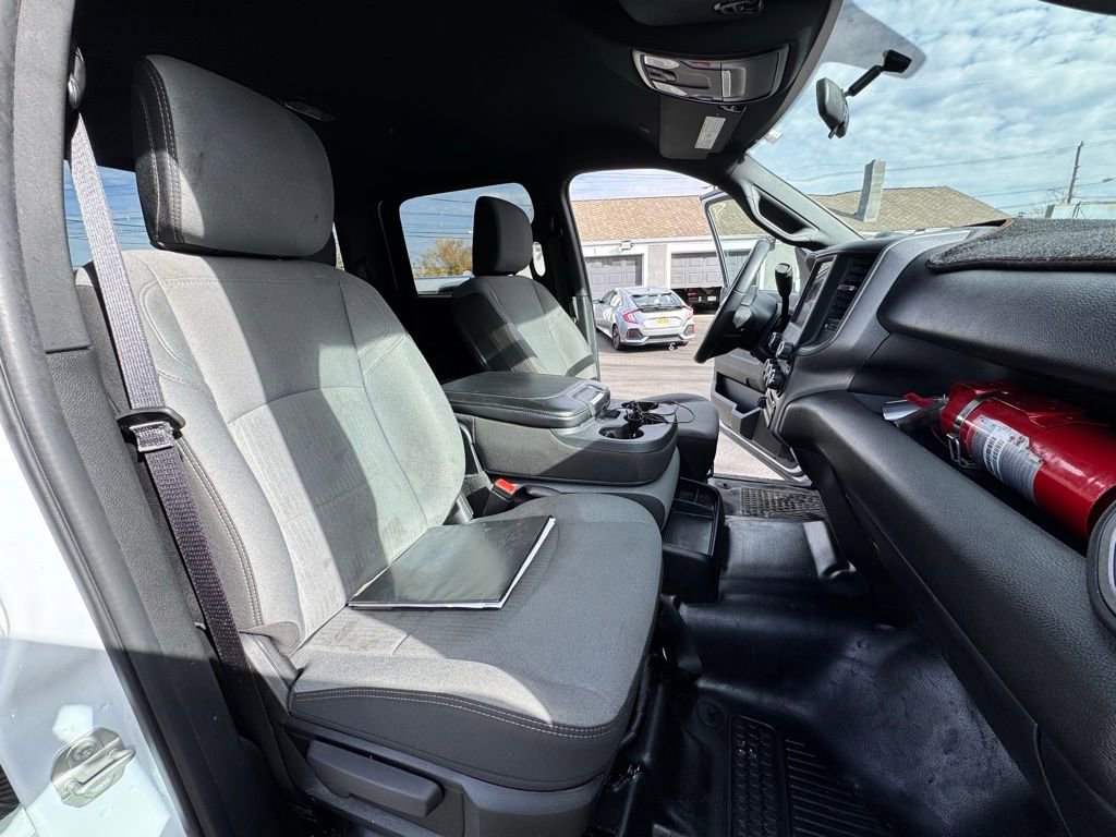 Used 2024 RAM 5500 Tradesman w/ Chrome Appearance Group image 14