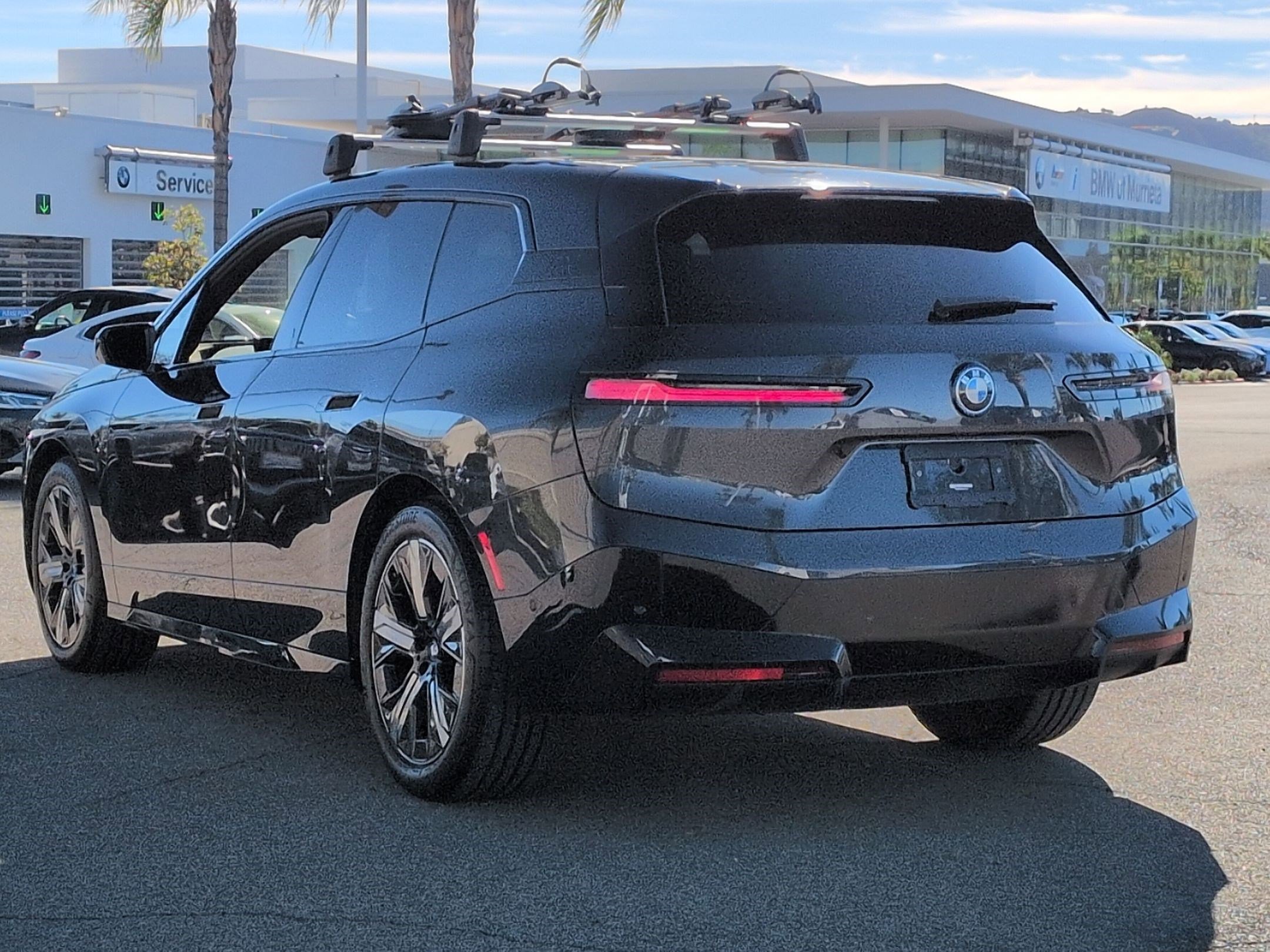 Used 2022 BMW iX xDrive50 w/ Premium Package image 8