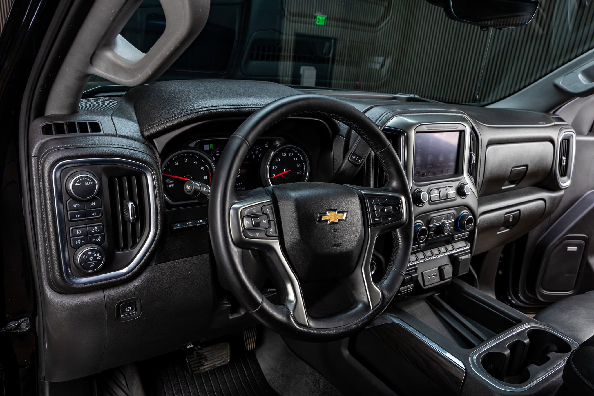 Used 2021 Chevrolet Silverado 1500 LTZ w/ Technology Package image 17