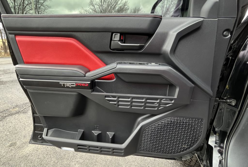 Used 2025 Toyota Tacoma TRD Pro image 8