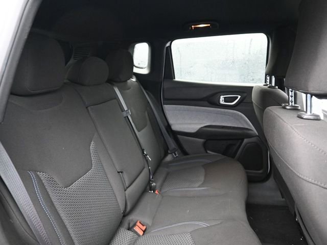 Used 2025 Jeep Compass Sport AWD/4WD image 19