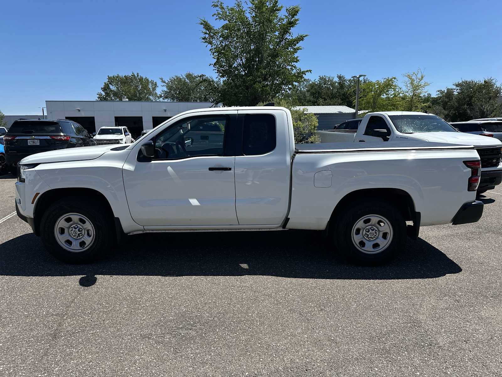 Used 2024 Nissan Frontier S RWD image 3