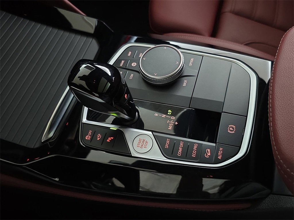 Used 2025 BMW X4 M40i w/ Premium Package image 27