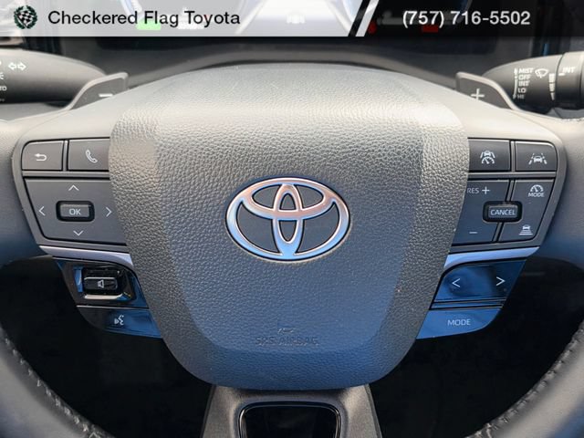 Used 2025 Toyota Camry XSE FWD image 13