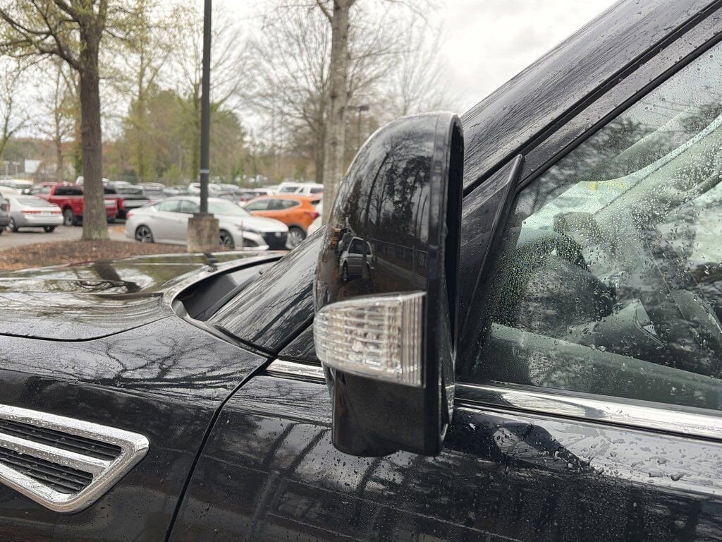 Certified 2024 Nissan Armada SL w/ Captain's Chairs Package image 9