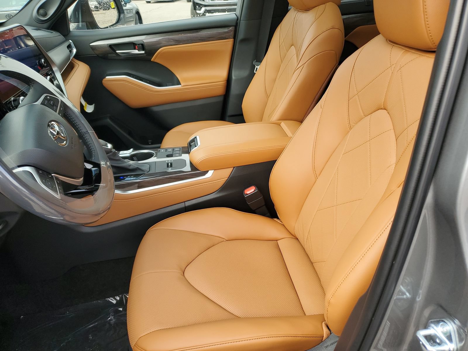 New 2026 Toyota Highlander Platinum AWD/4WD image 18