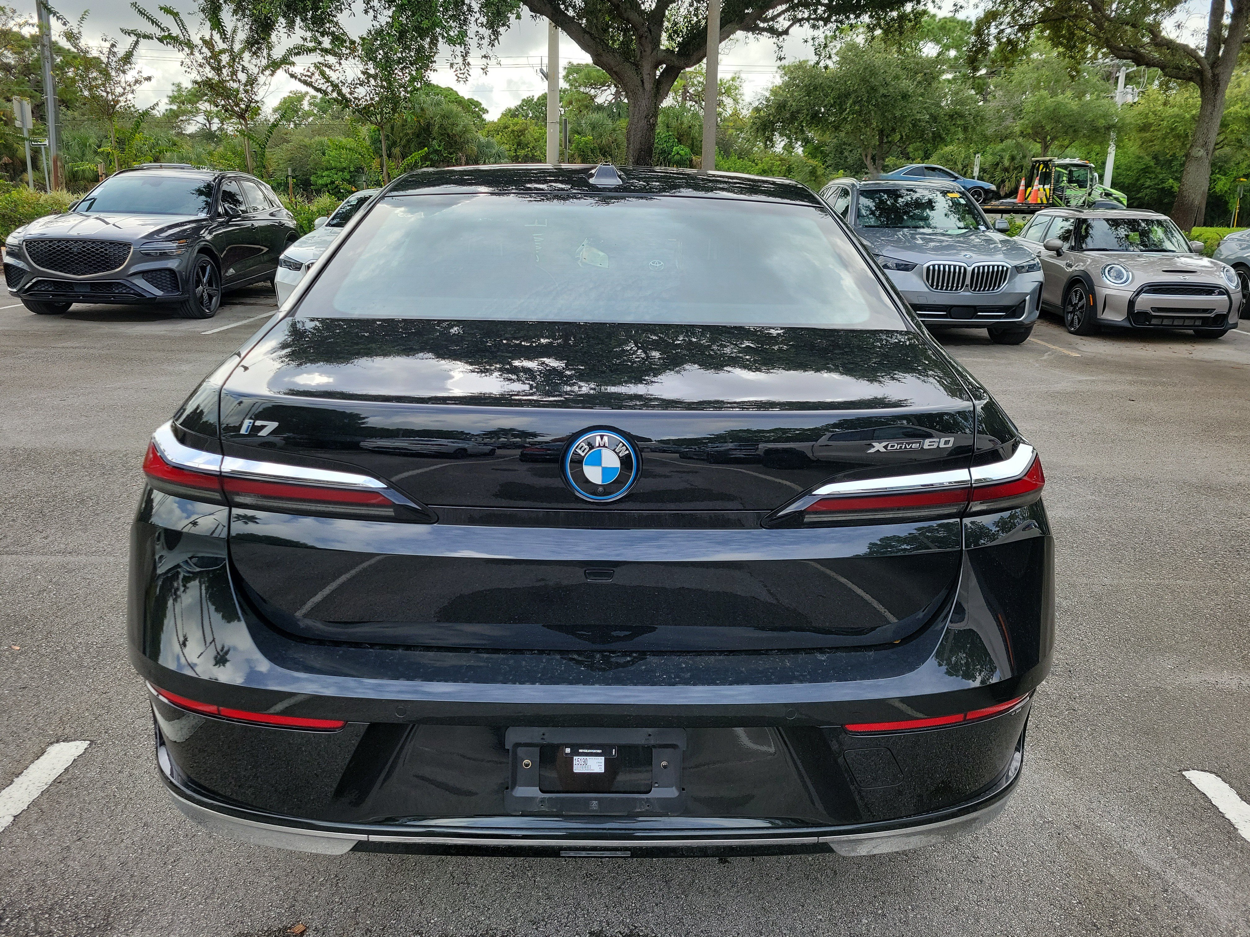 Certified 2023 BMW i7 xDrive60 AWD/4WD image 5