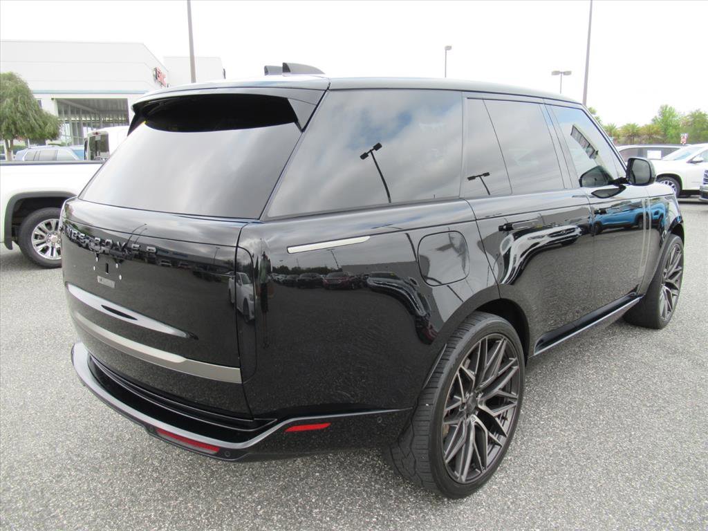 Used 2023 Land Rover Range Rover SE image 7