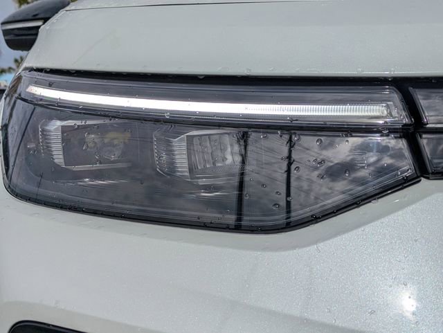 New 2026 Volkswagen Tiguan SE R-Line image 10