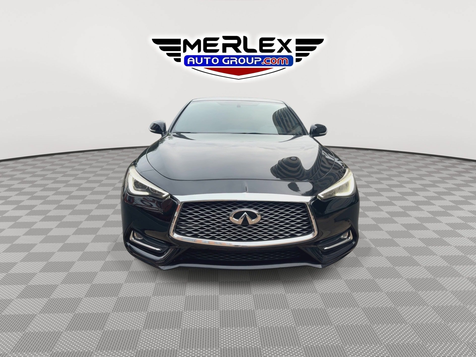 Used 2018 INFINITI Q60 2.0t RWD image 3