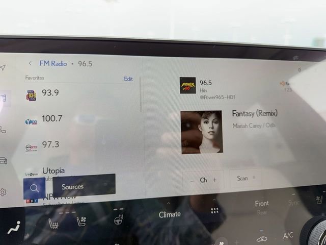 Used 2023 Lexus RX 350 Premium w/ Cold Area Package image 16