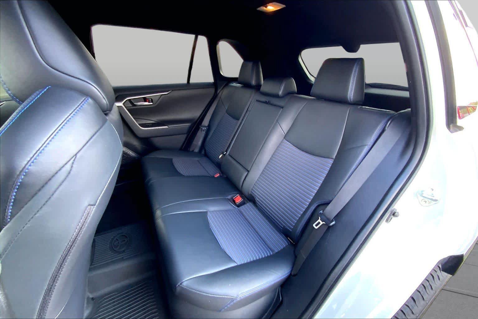 Used 2021 Toyota RAV4 XSE AWD/4WD image 21