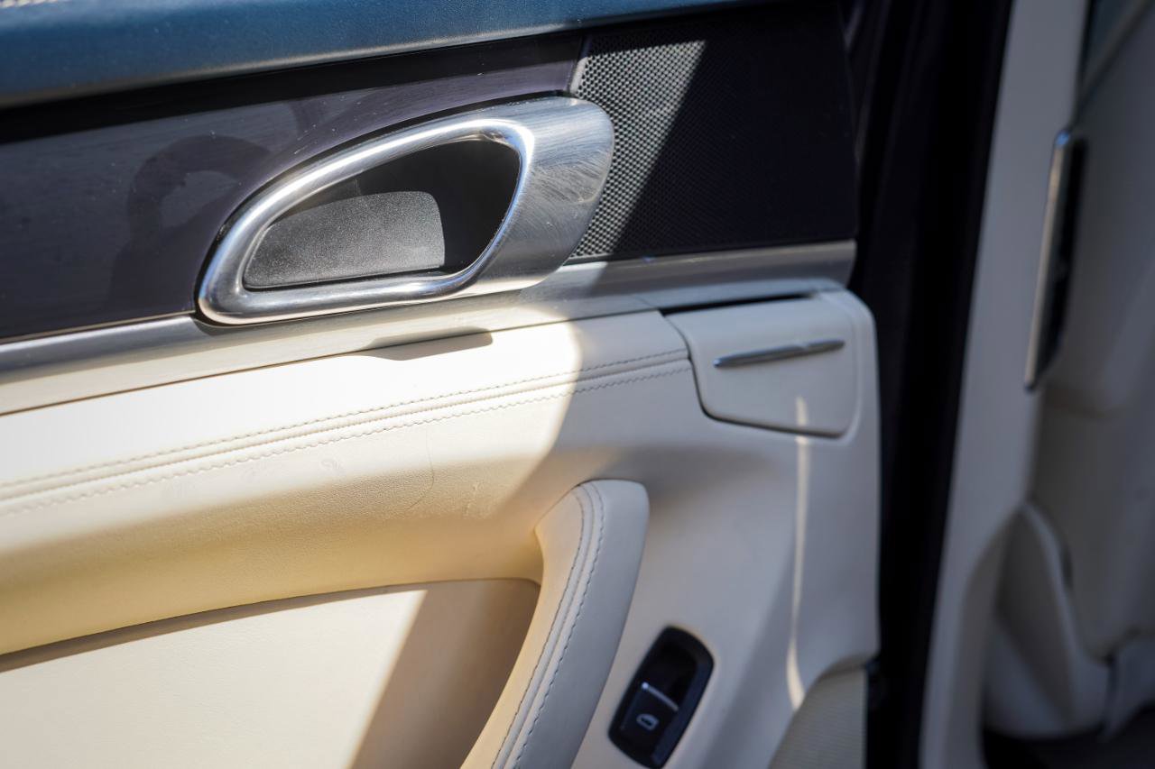 Used 2012 Porsche Panamera S RWD image 15