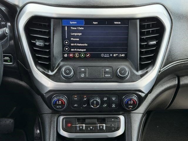 Used 2023 GMC Acadia SLT image 17