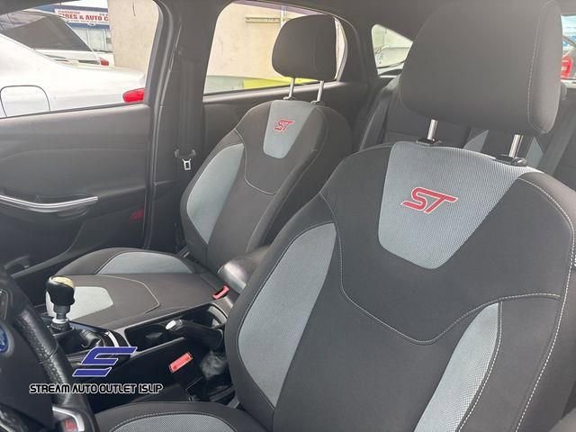 Used 2015 Ford Focus ST image 21