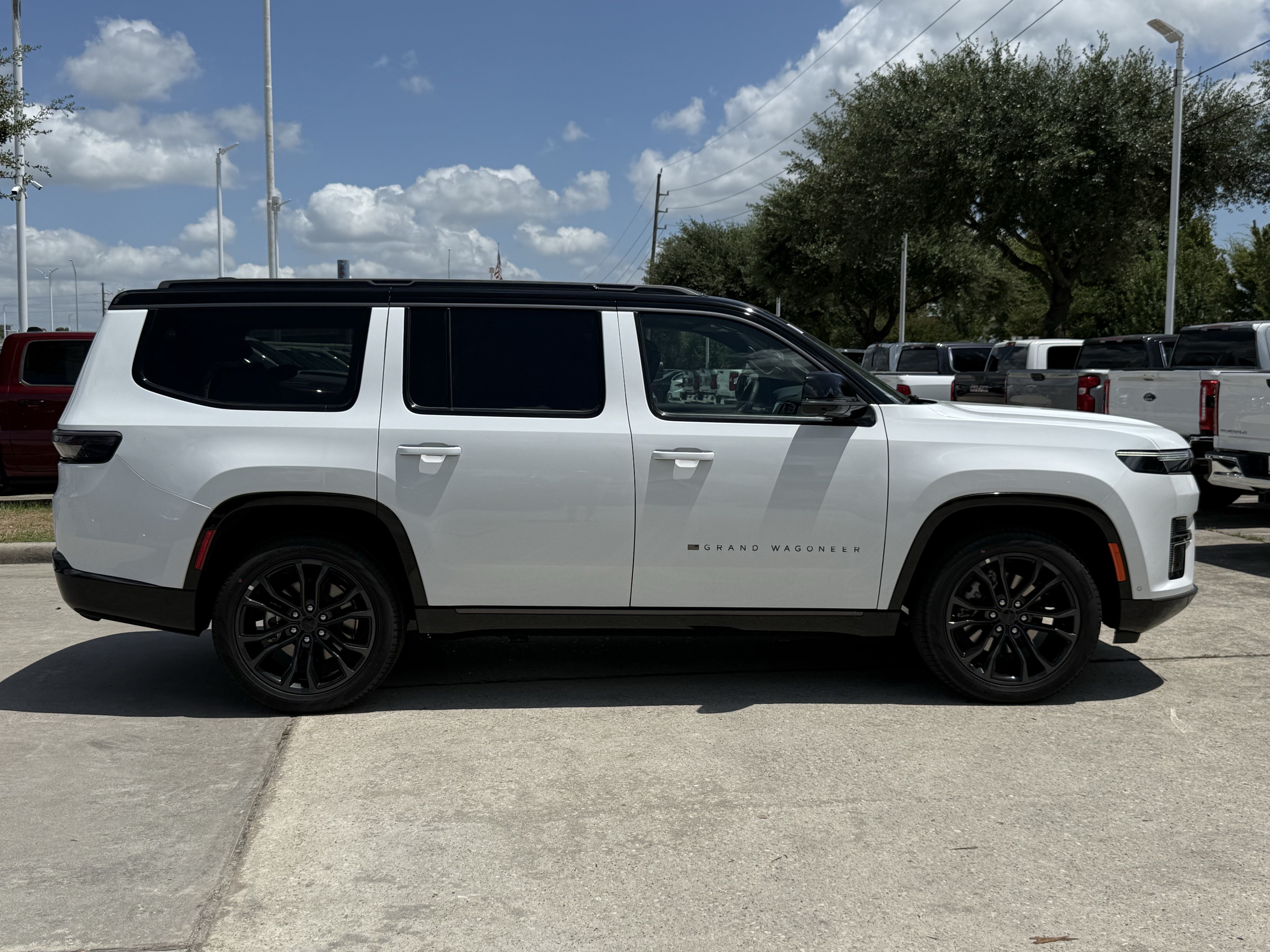 New 2026 Jeep Grand Wagoneer Summit w/ Premium Group III AWD/4WD video 3
