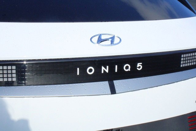 New 2024 Hyundai Ioniq 5 SEL image 11