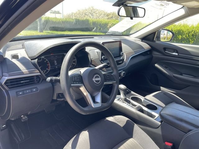 Used 2024 Nissan Altima 2.5 SV FWD image 10