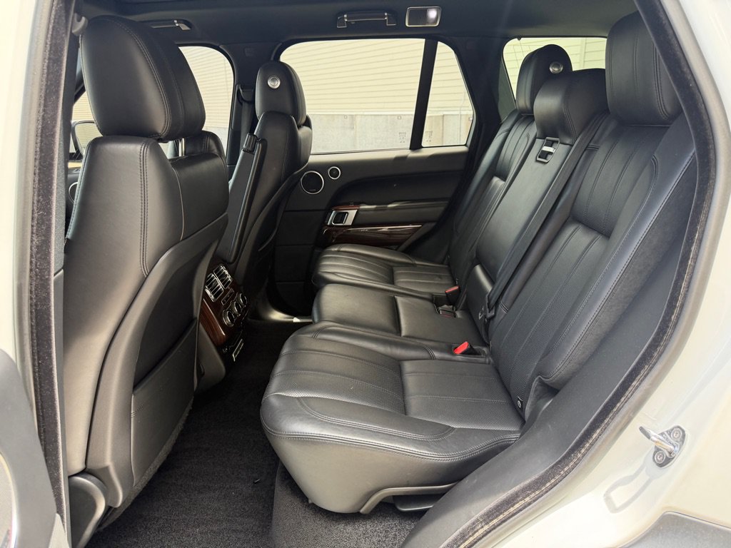 Used 2014 Land Rover Range Rover HSE AWD/4WD image 19