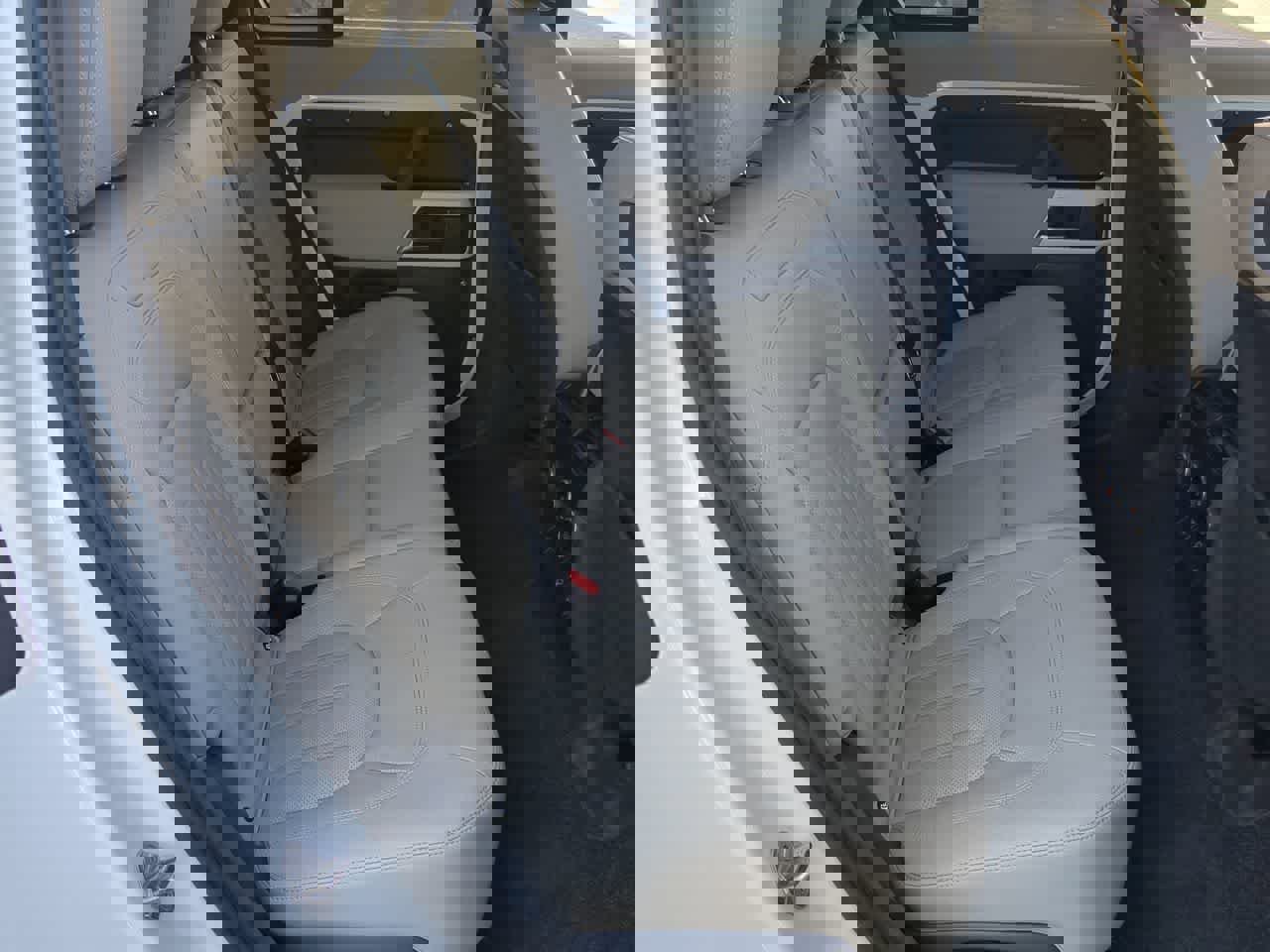 Used 2022 Land Rover Defender 110 S image 22