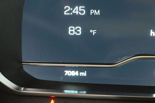 Used 2024 Chevrolet Tahoe High Country AWD/4WD image 4