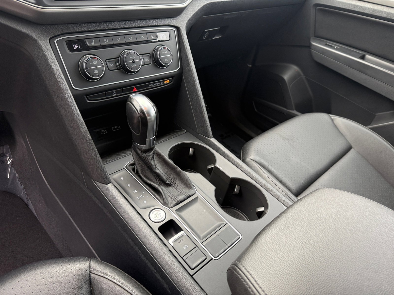 Used 2019 Volkswagen Atlas SE w/ Towing Package image 13