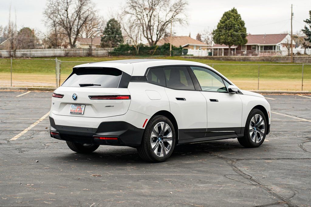 Used 2025 BMW iX xDrive50 image 5