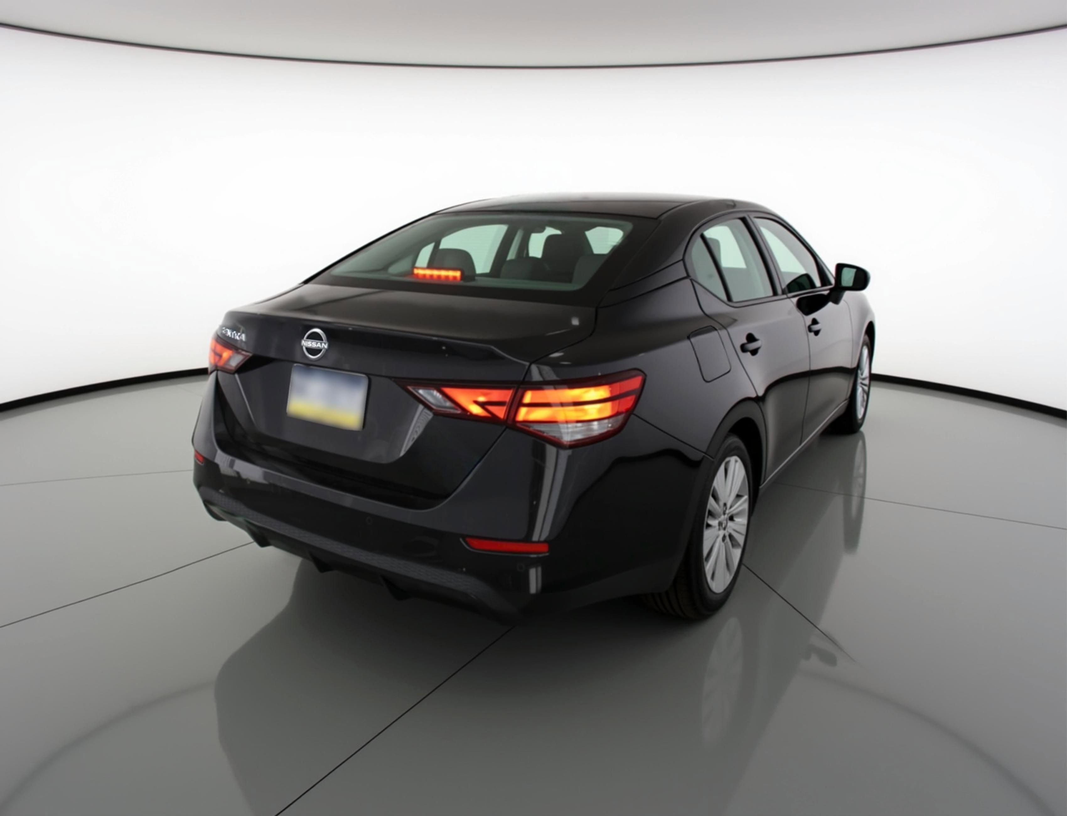 Used 2025 Nissan Sentra S image 9