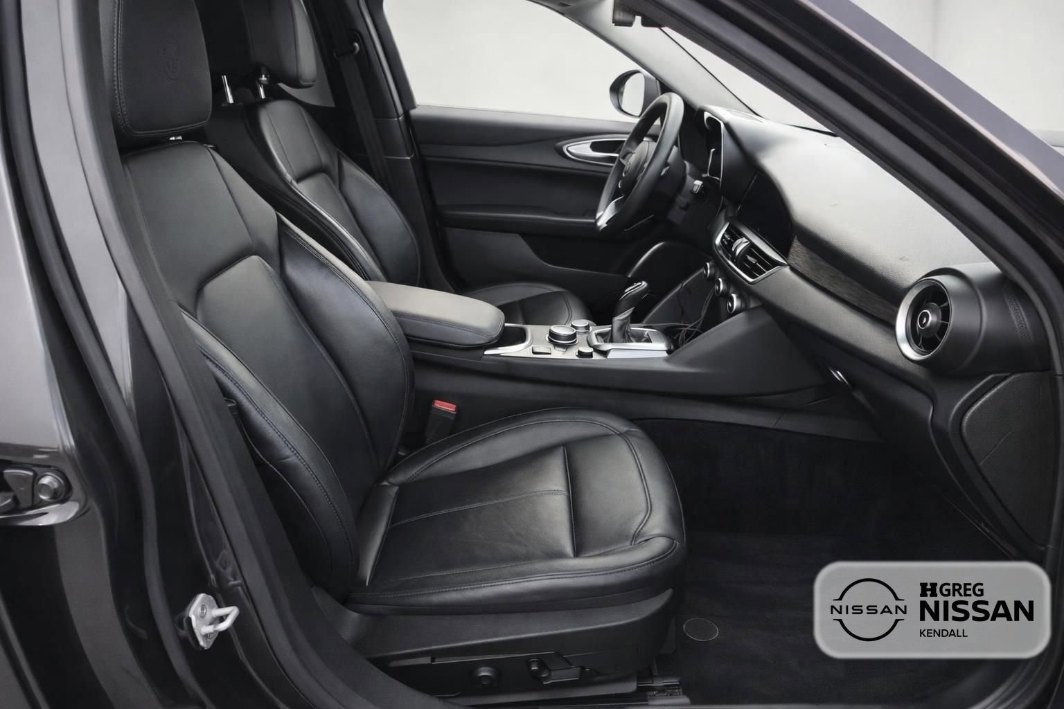 Used 2023 Alfa Romeo Giulia Sprint RWD image 10