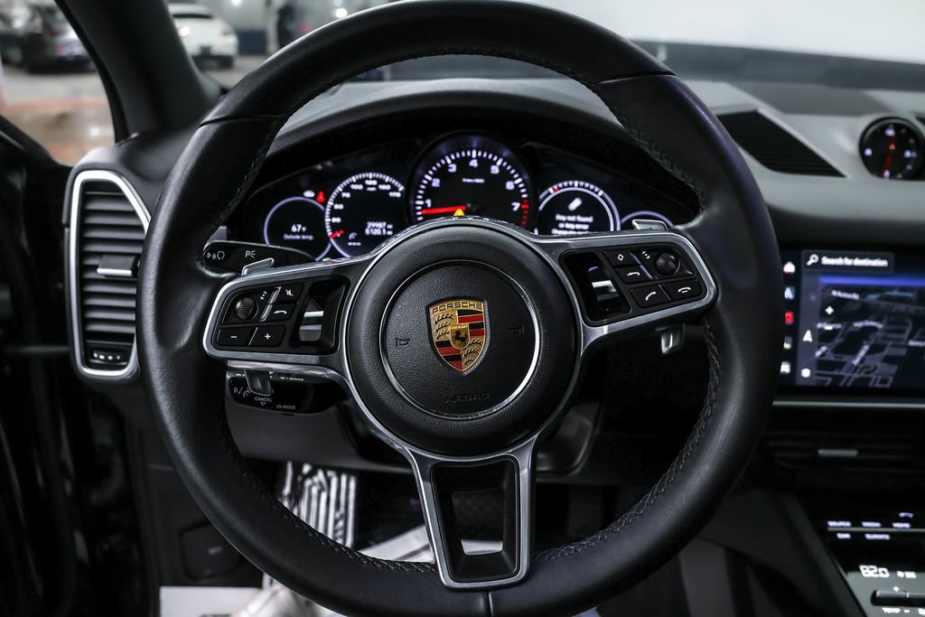 Used 2022 Porsche Cayenne Platinum Edition image 22
