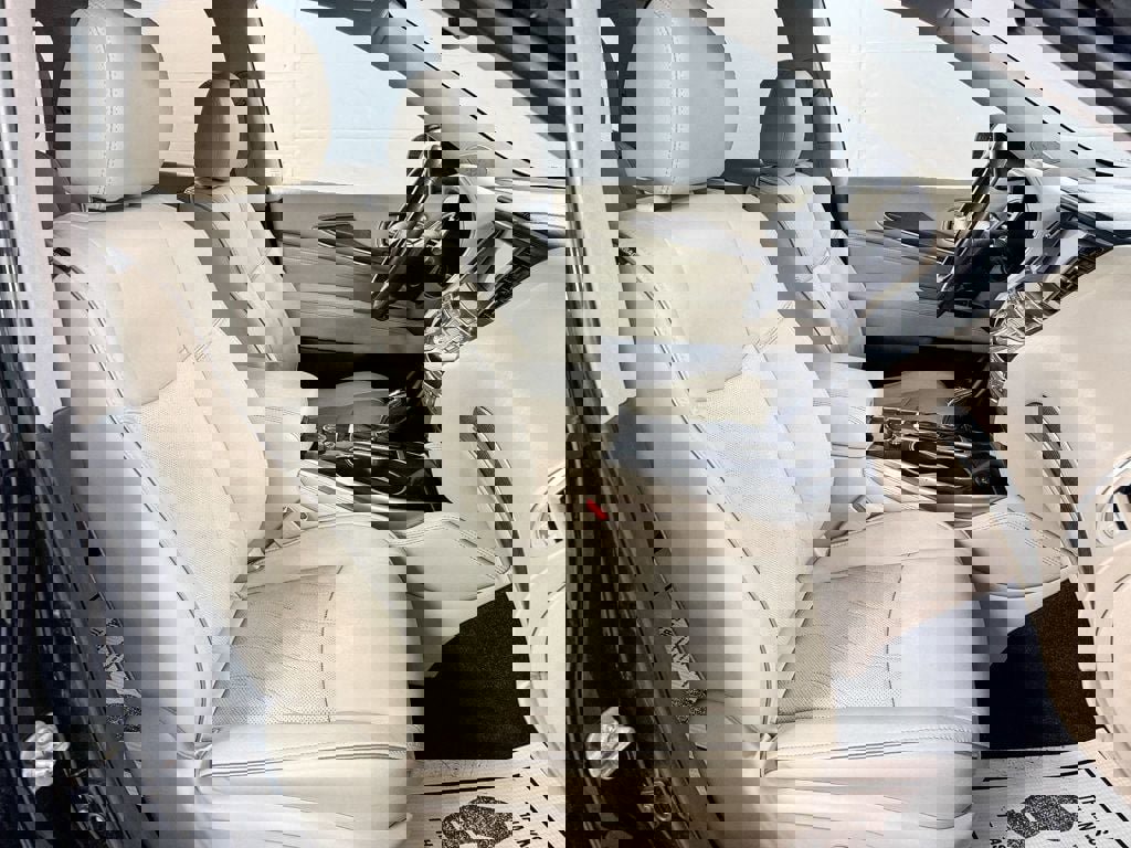 Used 2019 INFINITI QX60 Luxe w/ Essential Package image 11