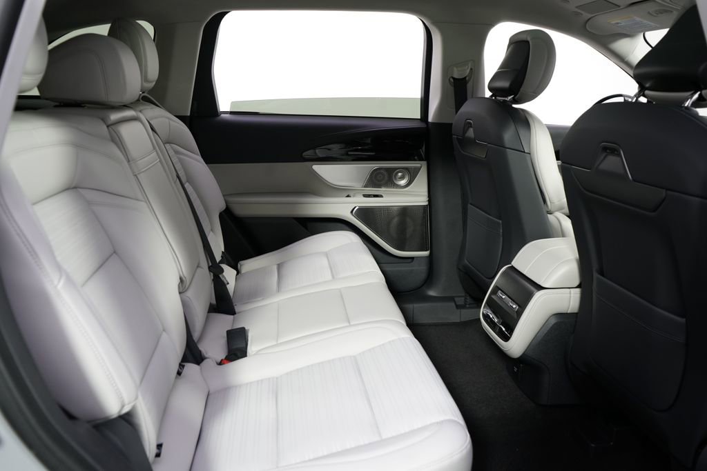 New 2026 Lincoln Nautilus Reserve AWD/4WD image 18