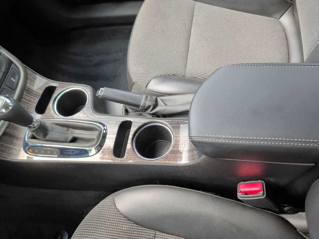 Used 2016 Chevrolet Malibu LT w/ Power Convenience Package FWD image 25