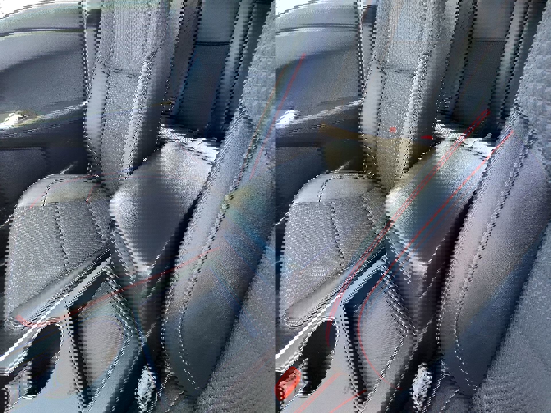 Used 2015 Toyota Camry SE image 21