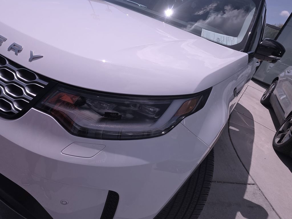 Used 2024 Land Rover Discovery S AWD/4WD image 38