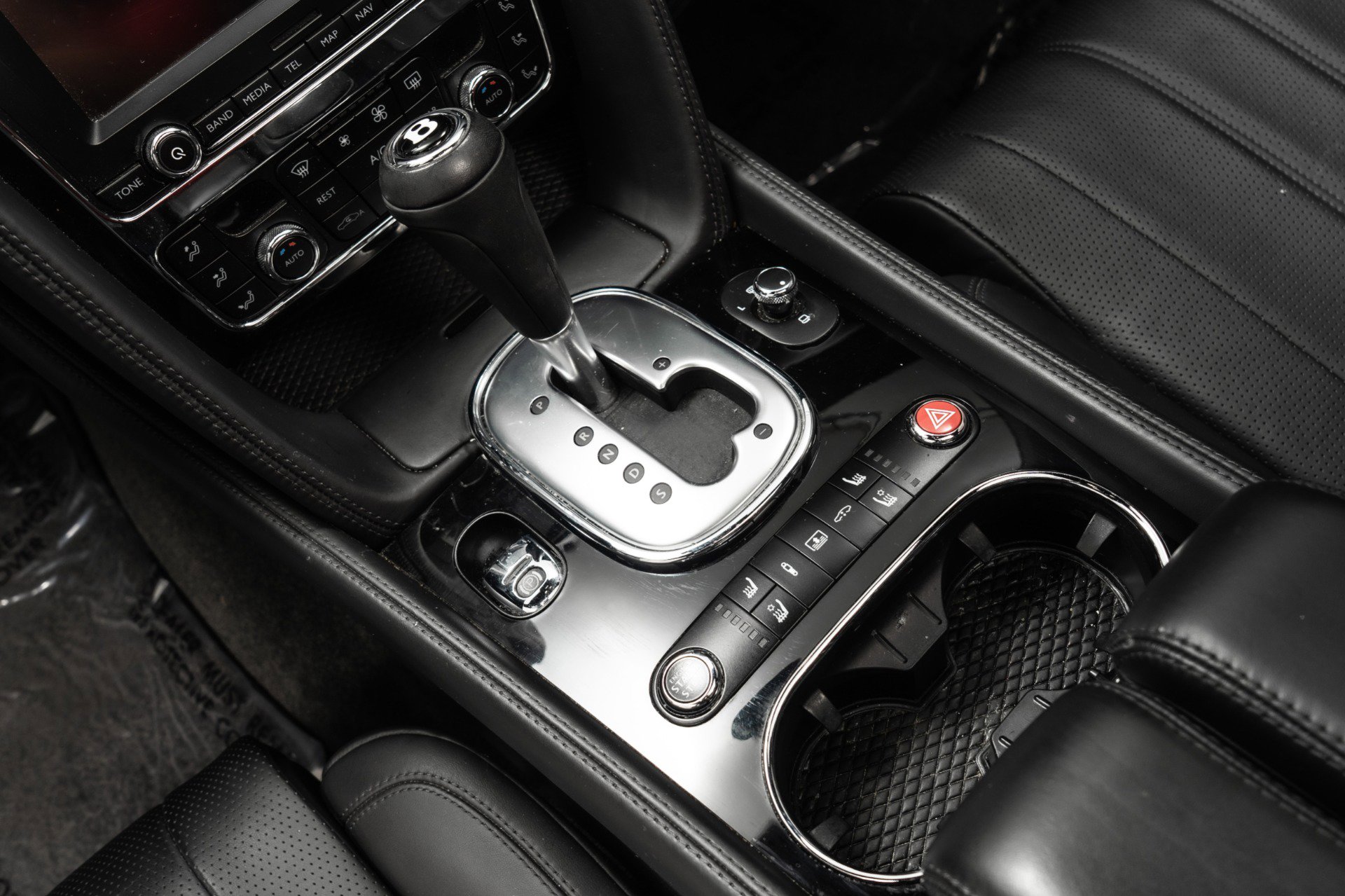 Used 2015 Bentley Flying Spur W12 image 26