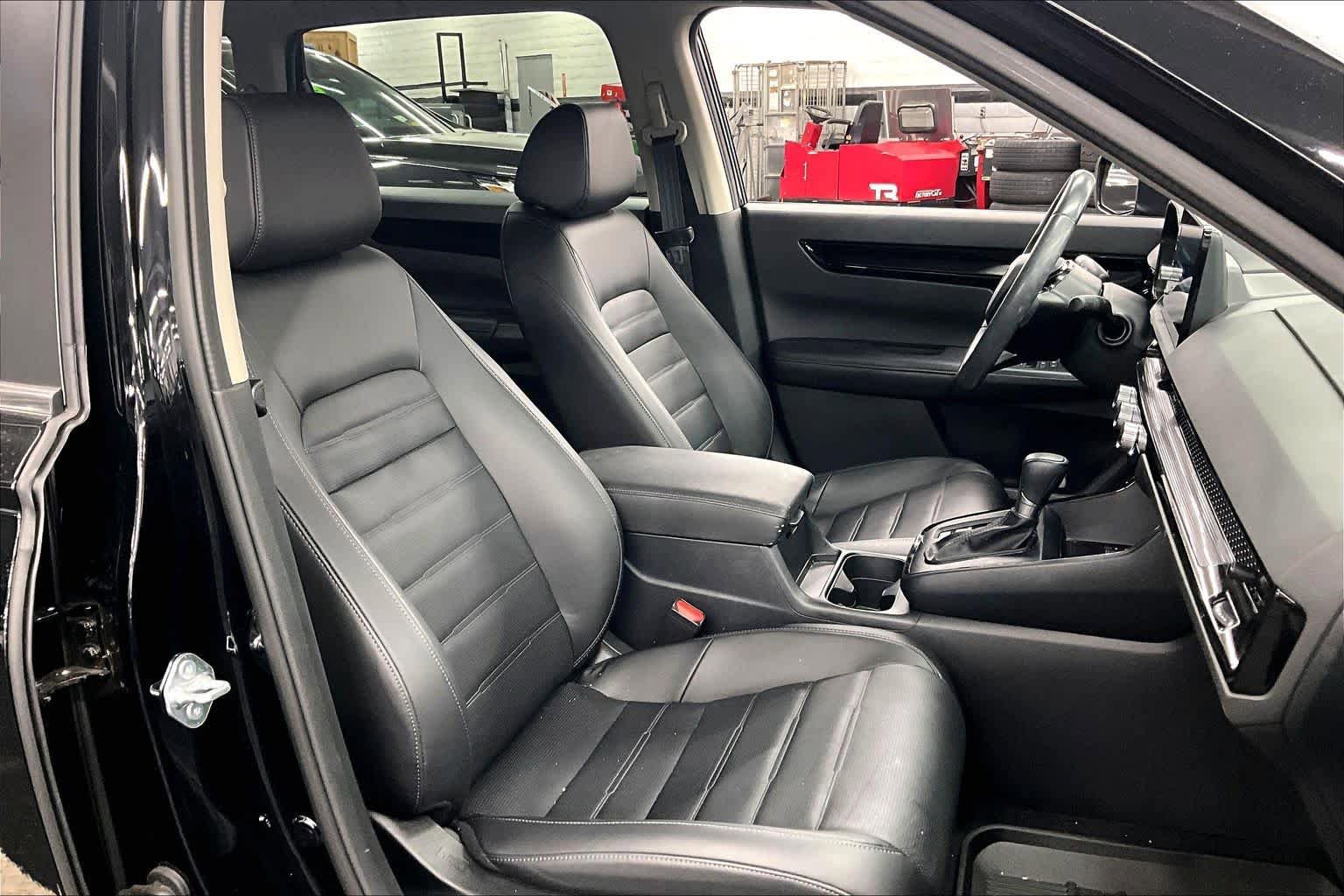 Used 2025 Honda CR-V EX-L image 9