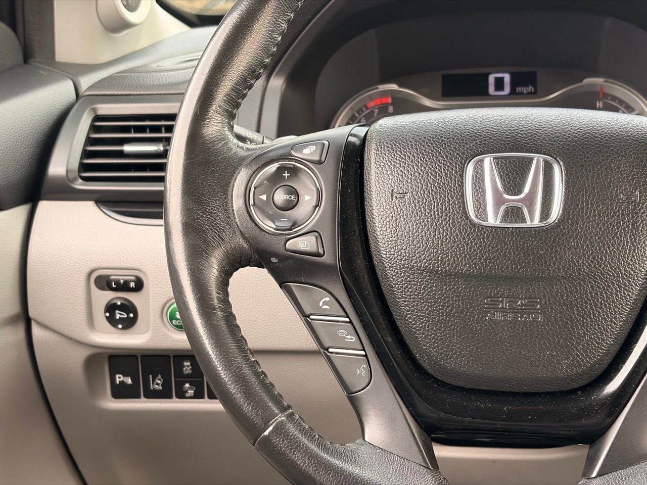 Used 2017 Honda Pilot Touring image 23