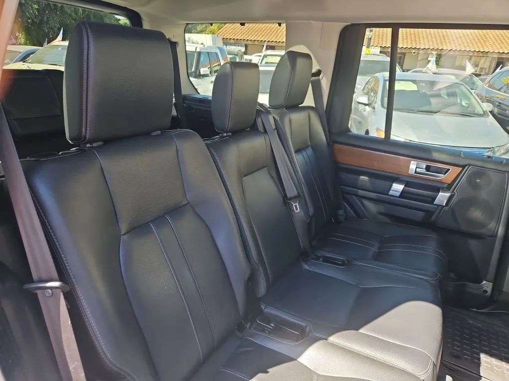 Used 2016 Land Rover LR4 HSE Silver Edition image 24