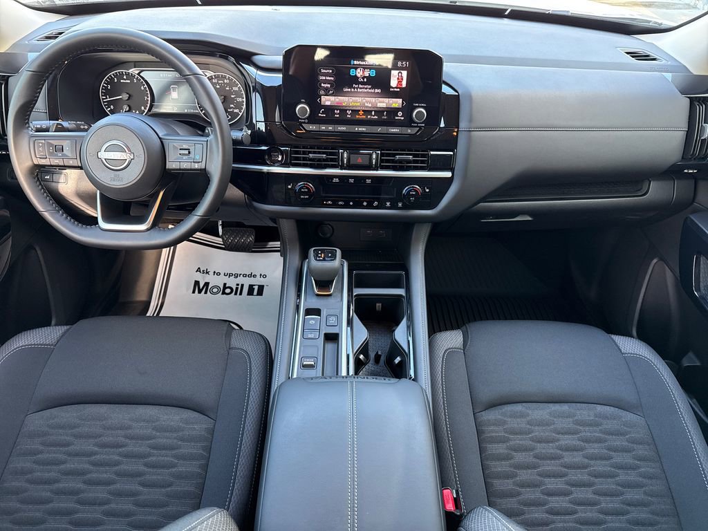 Used 2025 Nissan Pathfinder SV w/ Black Appearance Package image 12