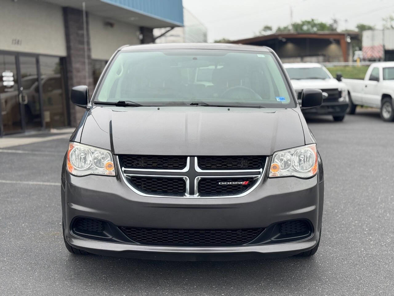 Used 2017 Dodge Grand Caravan SE FWD image 37