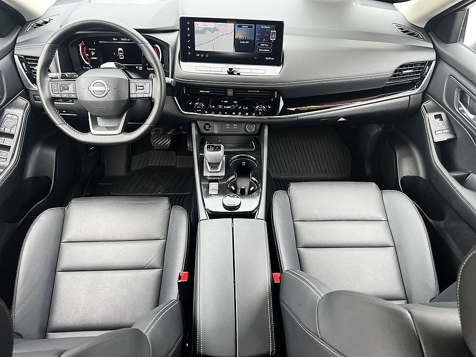 Certified 2025 Nissan Rogue SL w/ Tech Package AWD/4WD image 18