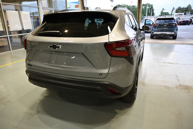 New 2026 Chevrolet Trax LT w/ Driver Confidence Package FWD image 5