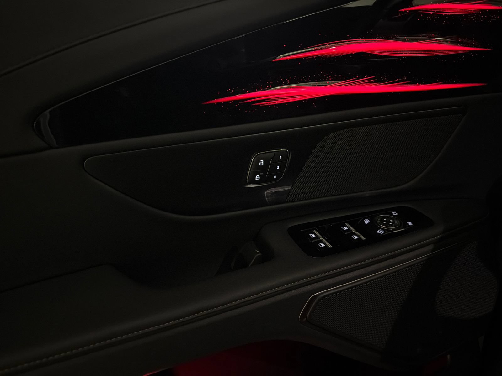 New 2026 Lincoln Nautilus Premier AWD/4WD image 30