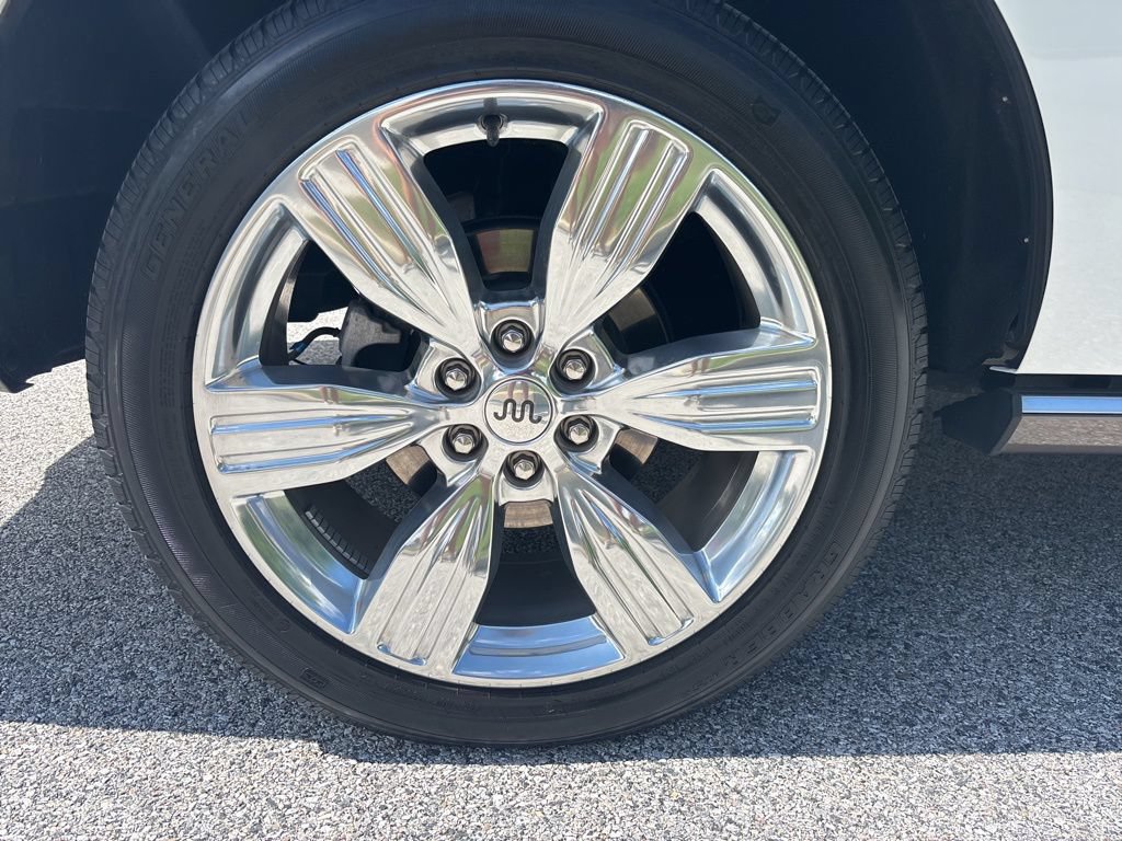 Used 2022 Ford Expedition King Ranch AWD/4WD image 3