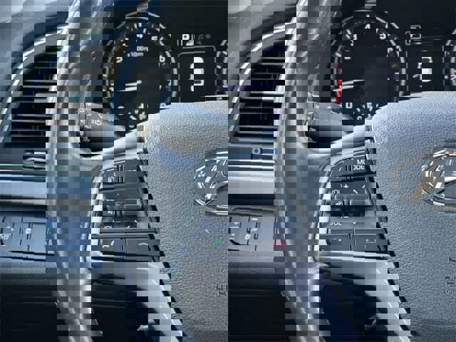 Used 2018 Hyundai Elantra Value Edition w/ Cargo Package image 9