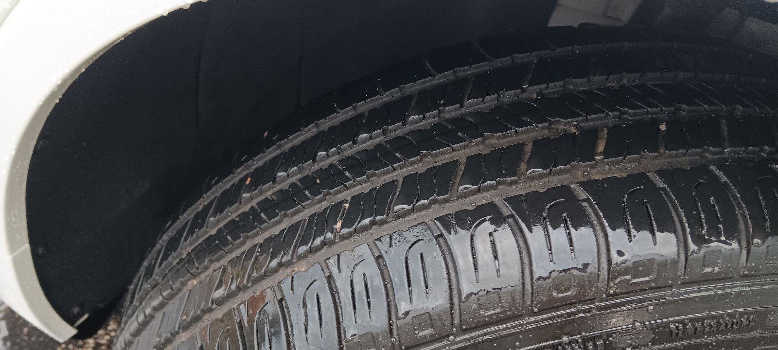 Used 2020 Buick Envision Essence w/ LPO, Cargo Package image 17