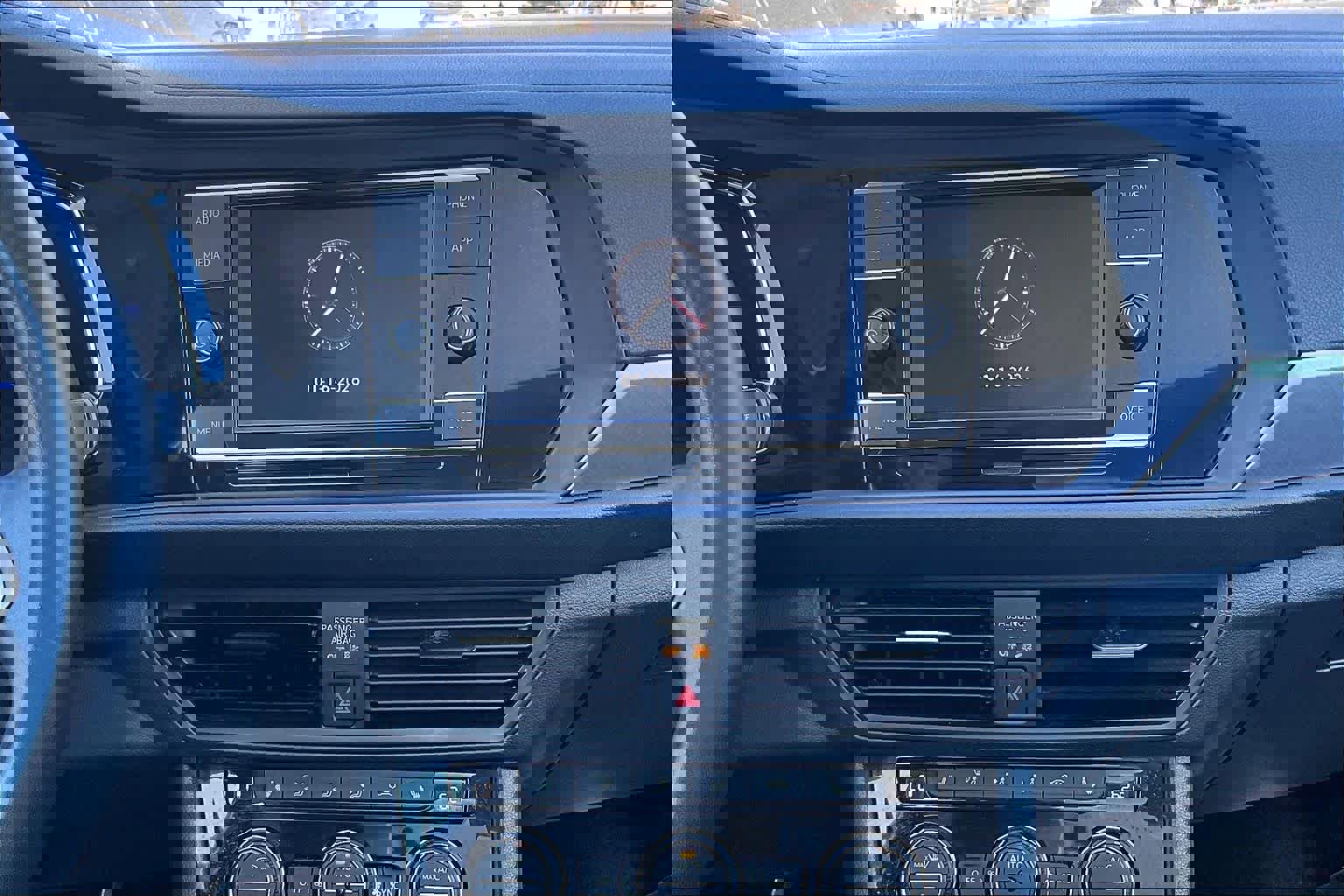 Used 2024 Volkswagen Jetta SE image 6