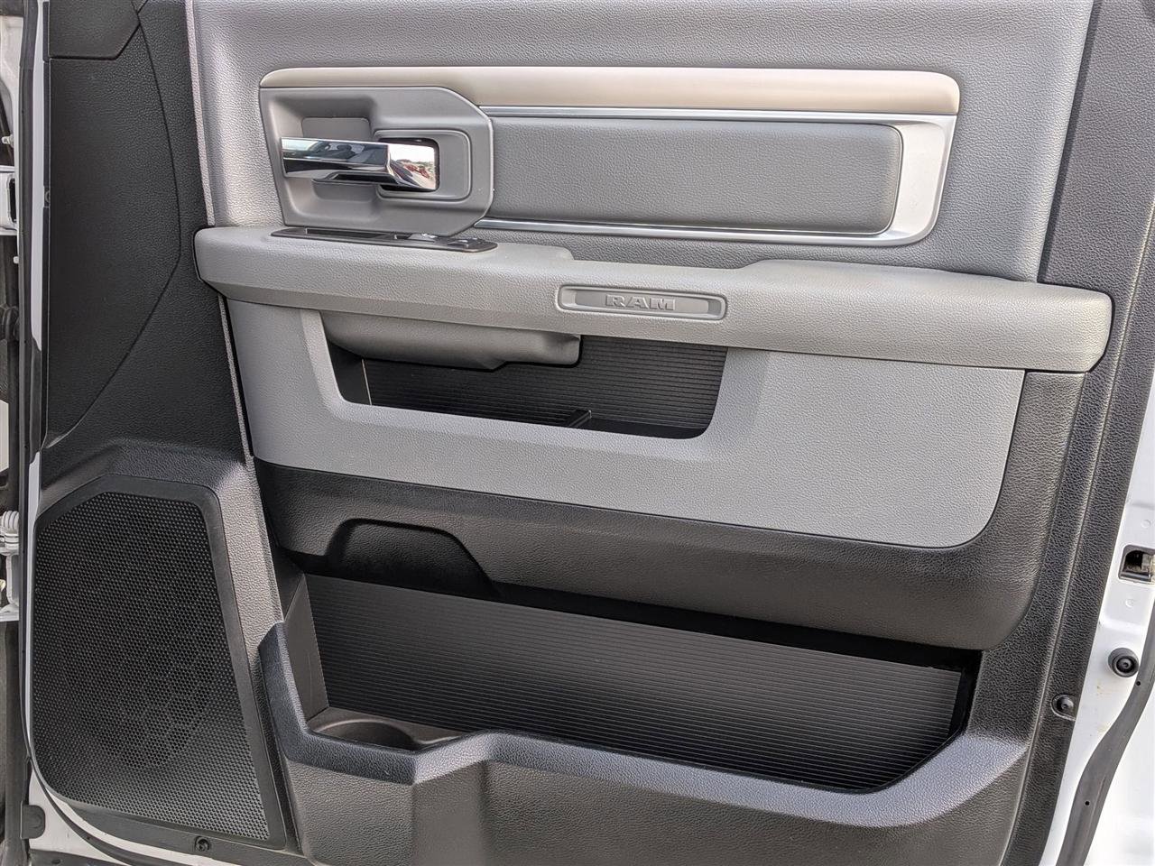 Used 2018 RAM 1500 SLT image 28